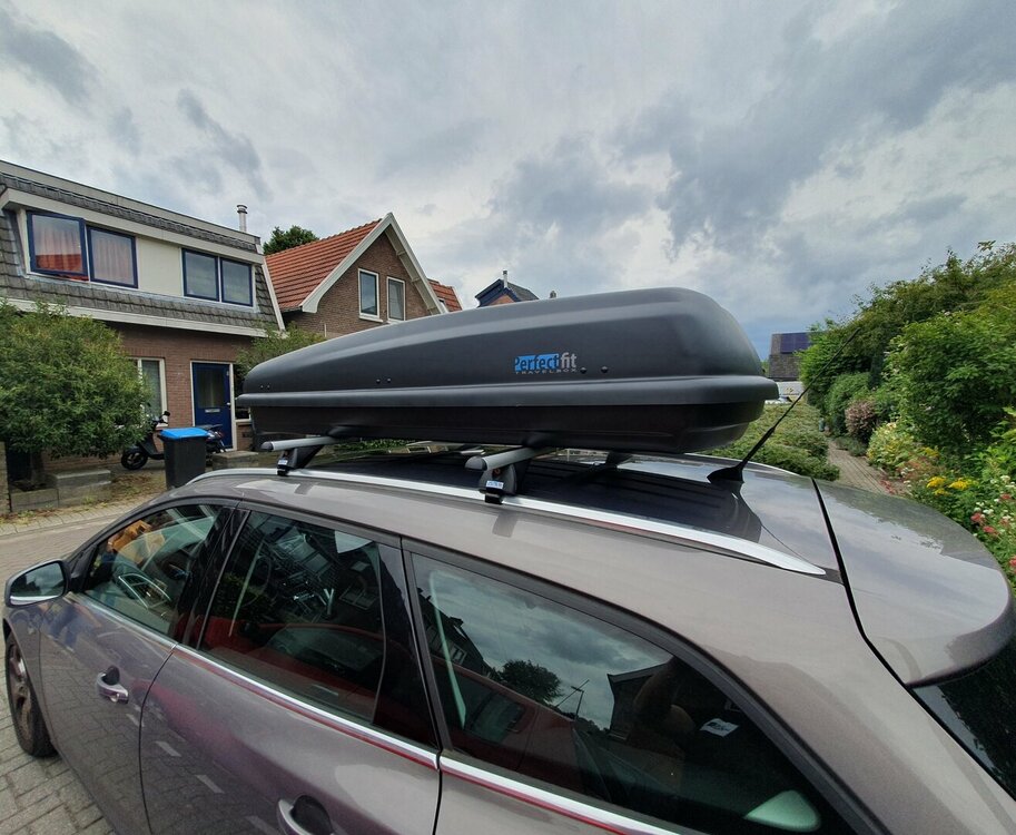 PerfectFit coffre de toit 500 liter + PerfectFit barres de toit Hyundai ix35 2010 - 2015