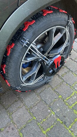 Chaines &agrave; neige frontales Modula  grip 225/50R17