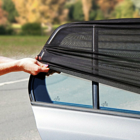 Auvents de voiture - les auvents de portes arri&egrave;re sont toujours adapt&eacute;s &agrave; une couverture &agrave; 100%.