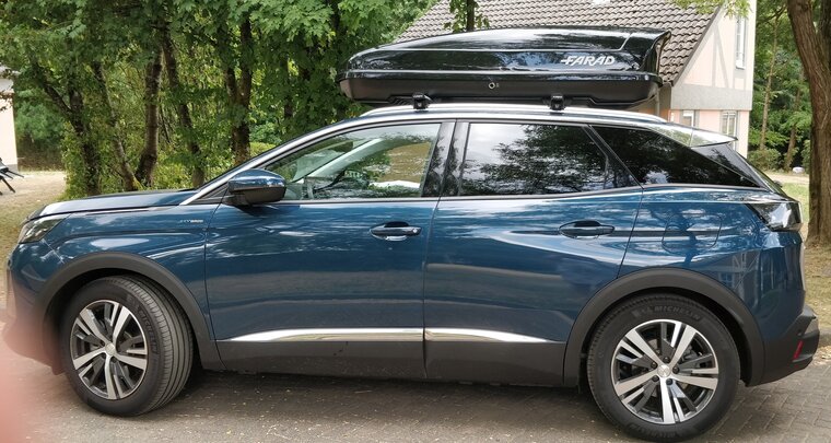 Farad Coffre de toit Koral Noir Brillant N20 480 Litre