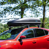 PerfectFit coffre de toit 440 Litre + PerfectFit Barre de toits Volvo XC40 &agrave; partir de 2018